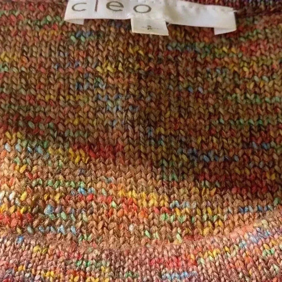 Cleo scoopneck, long sleeve, asymmetrical sweater with a gorgeous colour pallete - Picture 8 of 9